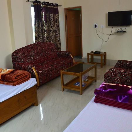 Hotel Kaustav Tezpur 外观 照片