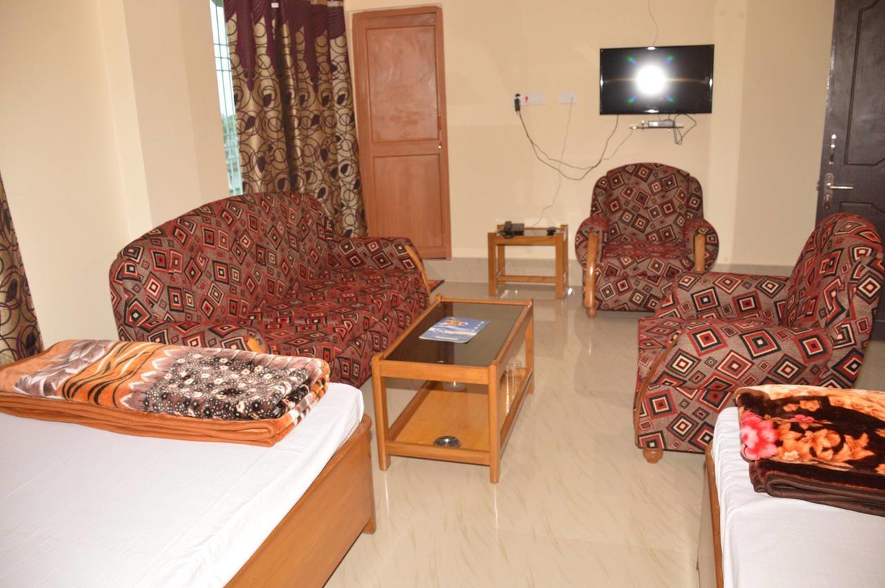 Hotel Kaustav Tezpur 外观 照片