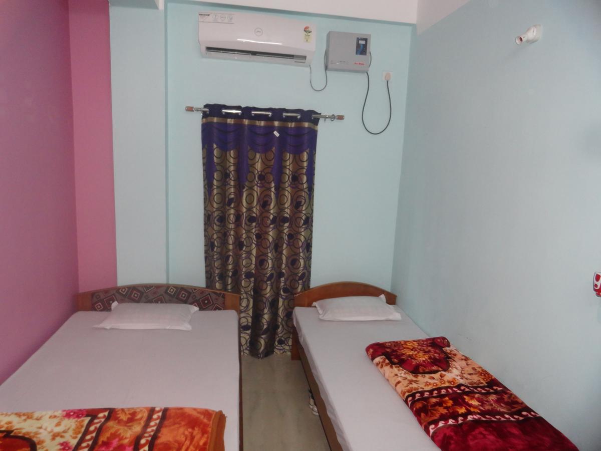 Hotel Kaustav Tezpur 外观 照片